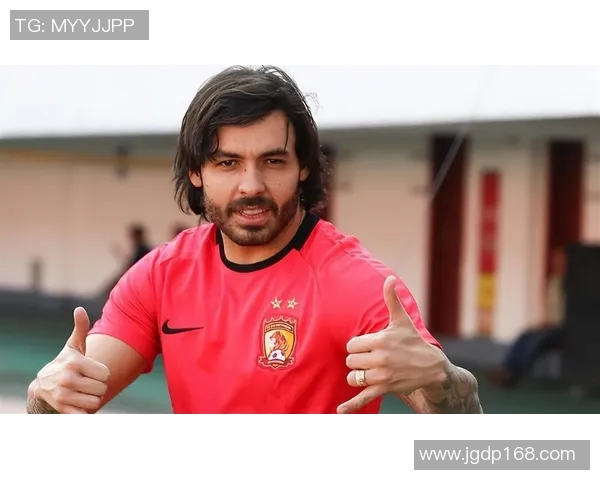 足球明星对恒大球星的精彩评价与职业生涯的深度分析