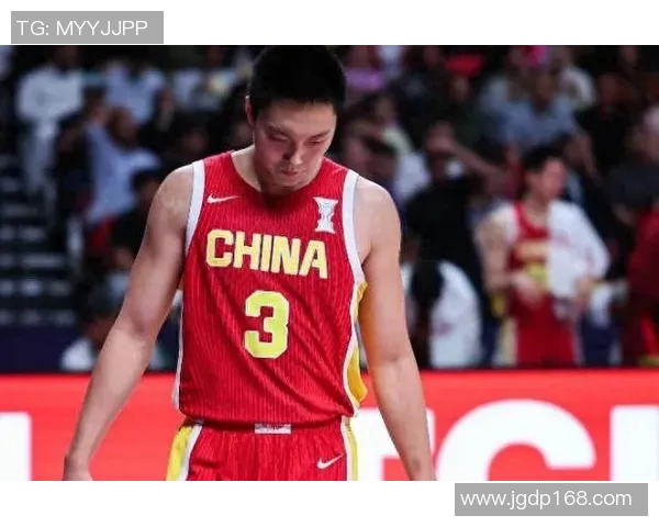 余嘉豪：从青涩少年到篮球场上的璀璨明星之路探秘